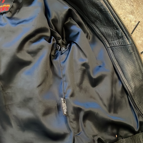Vintage “ Hot Leathers “ women’s leather motorcycle jacket - Picture 13 of 16